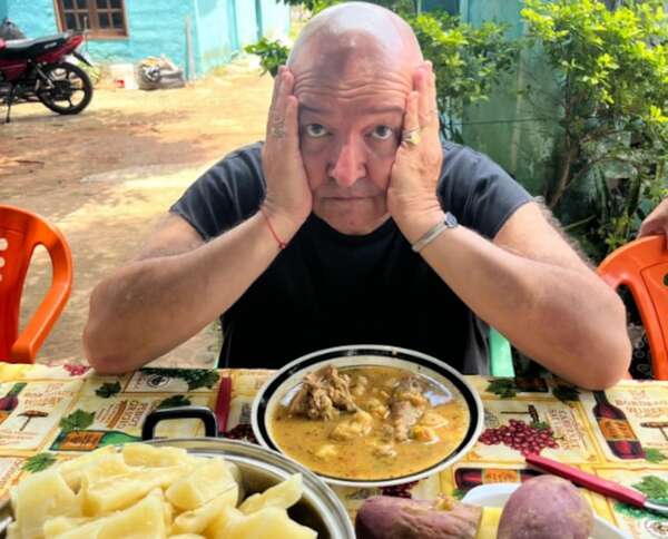 Larry de Clay en Paraguay: almorzó borí de gallina con mandioca en Capiatá y habló en guaraní - Gente - ABC Color
