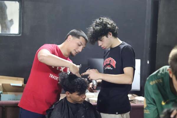 Vidas resilientes, entre el oficio y la fe  - ABC Revista - ABC Color