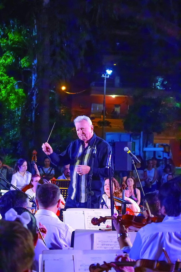 Luis Szarán Recibe Gran Cruz por Trayectoria Cultural