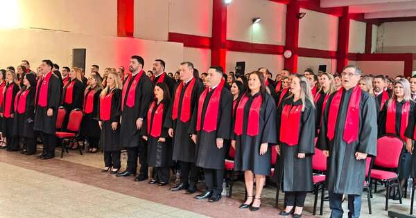 La Nación / Diplomado en Ciencias Políticas: ANR reconoce y premia a los mejores egresados