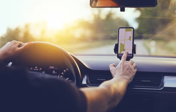 Crece la cantidad de personas con trabajo extra para llegar hasta fin de mes: encabezan choferes de plataformas y deliverys