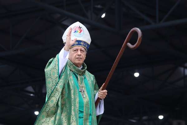 “El que no trabaja, no come”: obispo cuestiona falta de empleo y advierte sobre un país que vive de apariencias  - Nacionales - ABC Color