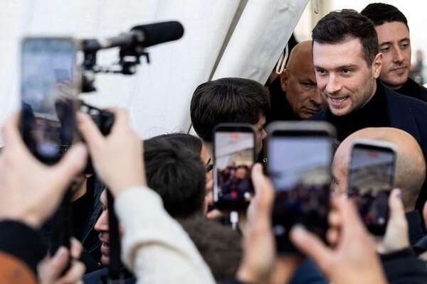 La extrema derecha francesa quiere que París bloquee la UE para evitar el acuerdo Mercosur - Mundo - ABC Color