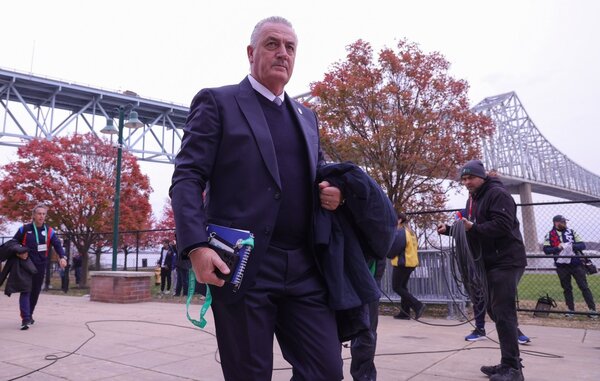 Albirroja: Gustavo Alfaro señaló los puntos a mejorar