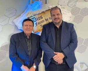 Alberto Mottesi llega a Salvando Vidas para compartir su análisis sobre la realidad de las naciones y los ministerios