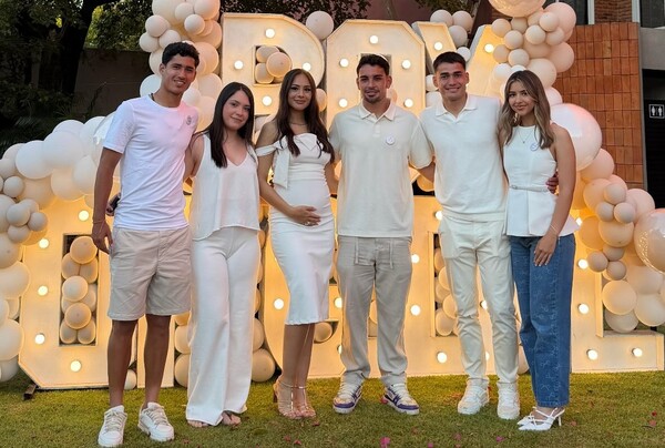 Popular / ¡El pelotero de Cerro, Fabrizio Peralta va a ser papá!