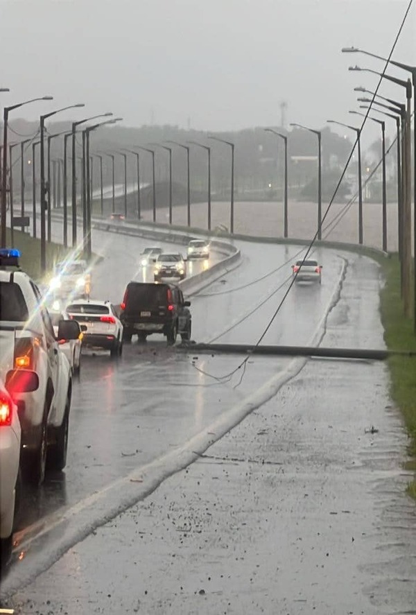 Temporal dejó daños diversos en Encarnación - La Tribuna
