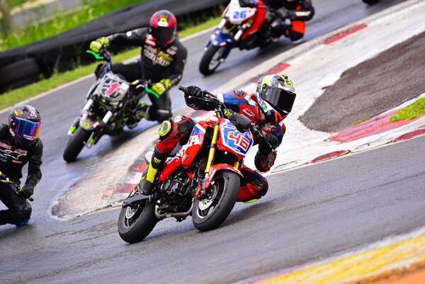 Campeonato Nacional de Moto Velocidad-AMVP: Sensacional 7ª fecha en Ñu Guasu - ABC Motor - ABC Color
