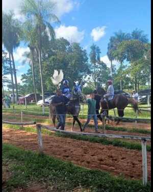 Fallece hombre de 50 años por un infarto durante una carrera de caballos en Horqueta - Concepción al Día