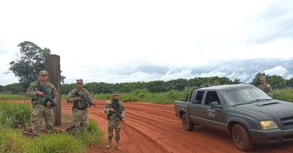 La Nación / Continúan los controles militares en la frontera