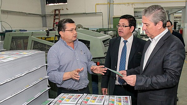 Insisten en reflotar voto con papeletas en los comicios