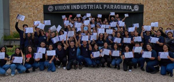 110 jóvenes participaron de la quinta edición del programa de formación de talentos para la industria