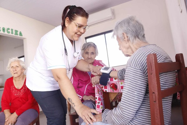 SNPP ofrece curso de Cuidado a Adultos Mayores