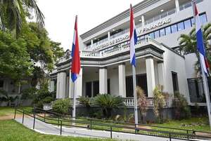 Déficit fiscal: problema de “coordinación” impide que el gobierno pague sus deudas, según exministro - Economía - ABC Color