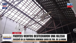 “Parecía un tornado”: Fuertes vientos destrozan techo de histórica parroquia en Fernando de la Mora