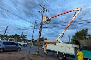 Feroz temporal colapsó 64 alimentadores y dejó sin luz a 50.000 usuarios