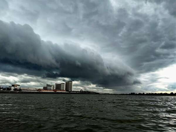 Vuelo de conferencista mexicano fue desviado por la tormenta: “Fue la peor turbulencia de nuestras vidas” - Nacionales - ABC Color