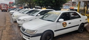 Encarnación: la parada de taxis de la terminal resiste pese a la caída en la demanda
