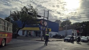 Semáforos en principales avenidas de Asunción están fuera de servicio, reporta la PMT