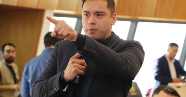 La Nación / Miguel Prieto carece de oficio político para “jugar en la liga nacional”, dice Villalba