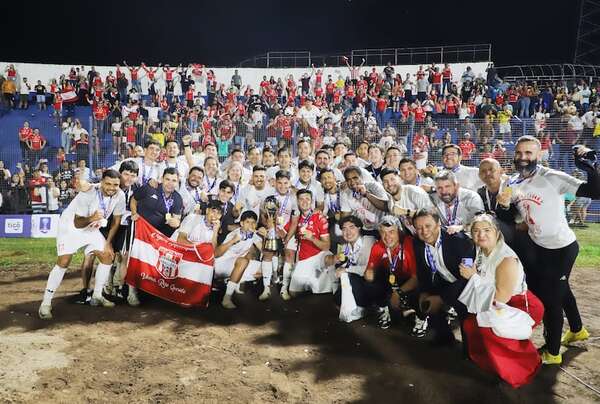 General Caballero JLM, el primer campeón del interior del país  - Fútbol - ABC Color