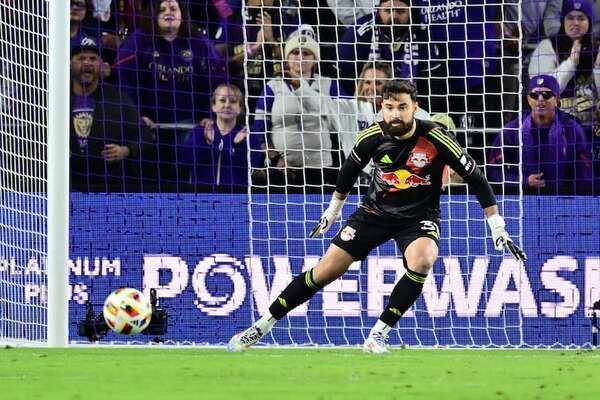 New York RB despide al arquero paraguayo Carlos Miguel Coronel - Fútbol Internacional - ABC Color