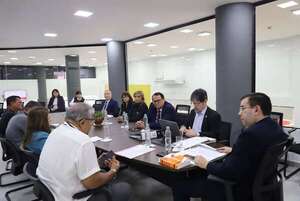 Acuerdo desactiva huelga de funcionarios del Ministerio Público - Nacionales - ABC Color