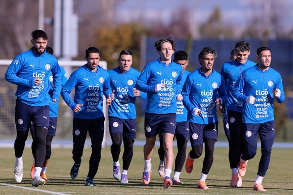 Popular / Quieren organizar un partido de despedida de la Albirró en el Defensores, pero...