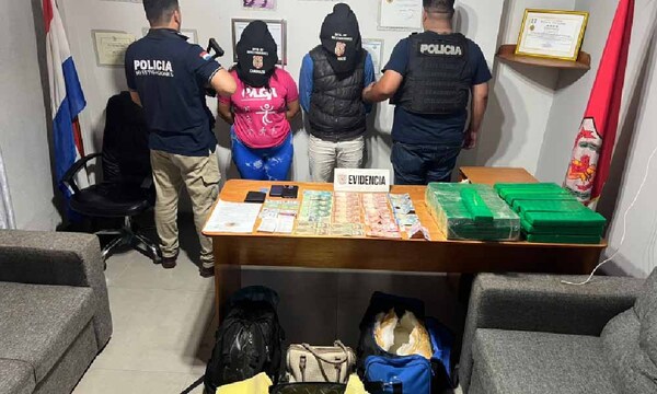 Aprehenden a pareja que viajaba con droga en la Terminal de Ómnibus de Coronel Oviedo – Prensa 5