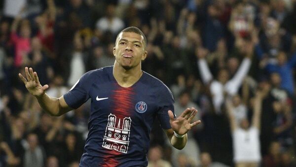 Mbappé y PSG se reclaman mutuamente más de 200 millones
