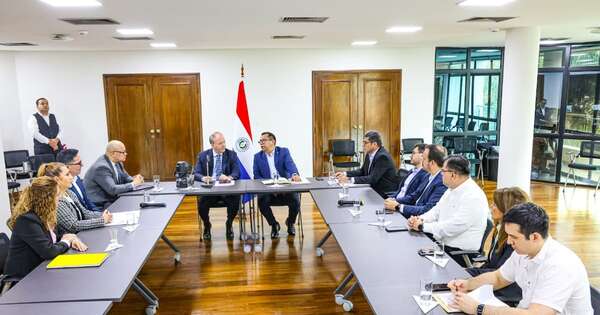 La Nación / MEF y Desarrollo Social acuerdan agilizar pagos y garantizar continuidad del servicio alimentario