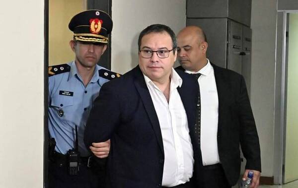 Piden 10 años para Carlos Granada