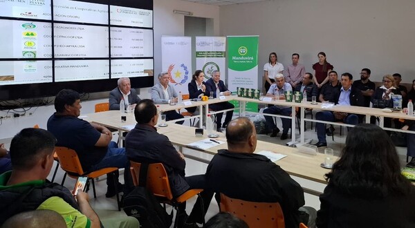 SEN FIRMA CONTRATO CON PRODUCTORES COOPERATIVIZADOS DE SAN PEDRO, CORDILLERA E ITAPÚA