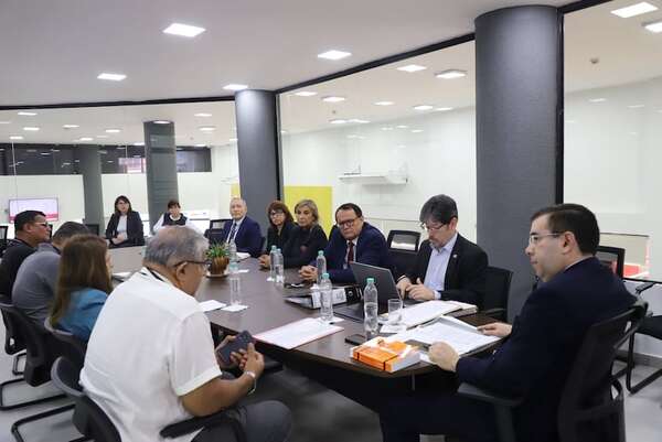 AUDIO. Acuerdo desactiva huelga de funcionarios del Ministerio Público - Momento Justo - ABC Color