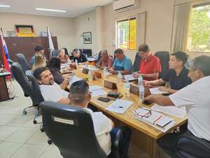 “Ahora queda en manos del intendente”: Concejal Wilfrido Villanueva advierte que locales del Anfiteatro podrían demandar si no se respeta la autorización - Política - ABC Color