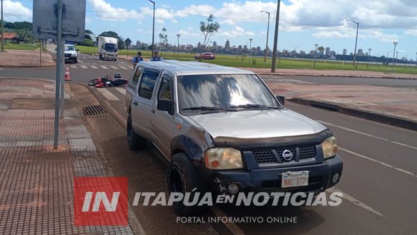 ACCIDENTE DE TRÁNSITO EN ENCARNACIÓN DEJA A MOTOCICLISTA LESIONADA