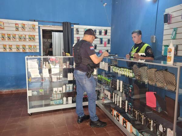 Popular / Caen presuntos microtraficantes en San Juan: incautan cocaína, dinero y motocicletas