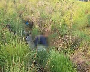 Hallan cadáver en estado de putrefacción en cauce hídrico de General Artigas - Policiales - ABC Color