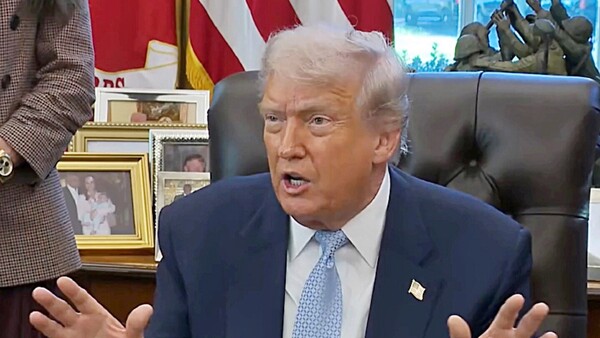 Trump dice que hablará con Maduro y no descarta intervención militar