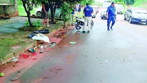 Ebrio Embistió Moto, Mató a Docente y Destruyó Casa