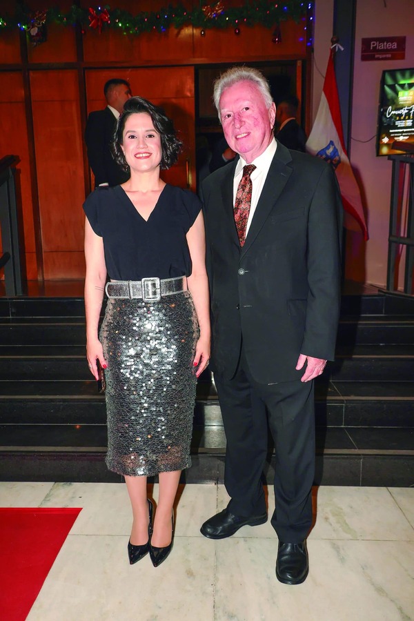 Luis Szarán Recibe Gran Cruz por Trayectoria Cultural