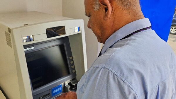 Jubilados de IPS denuncian descuentos del aguinaldo: "Cada año es lo mismo", se quejan