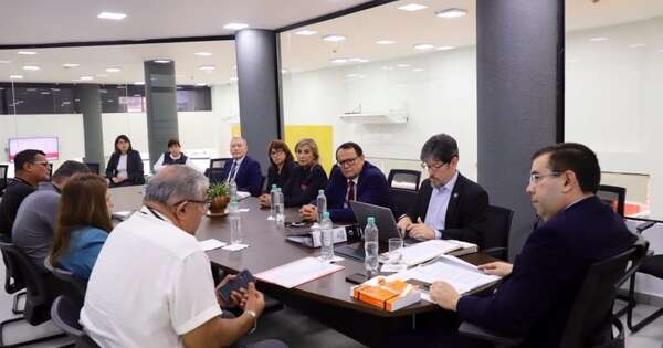 Diario HOY | Huelga suspendida en Fiscalía, pero funcionarios advierten: “Si no cumplen, tomaremos medidas”