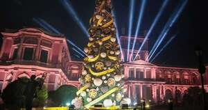 Diario HOY | Alistan el tradicional árbol navideño en el Palacio de López