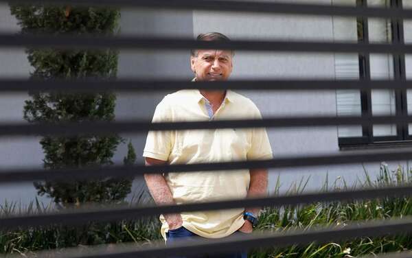 Supremo oficializa la sentencia de Bolsonaro y está cerca de ir a prisión - Mundo - ABC Color