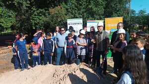 Inician construcción de baños sexados en la Escuela Bernardino Caballero de Arroyo Porã