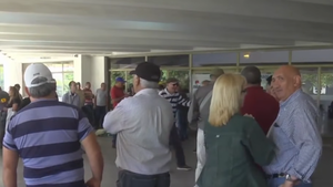 Jubilados siguen sin cobrar y piden a Luis Bello prioridad en desembolso de préstamo