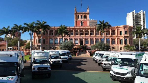 Salud Pública fortalece su capacidad de respuesta con modernas ambulancias UTI para ambas regiones