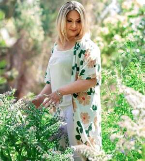 Arístida Genez Alcaraz, la médium paraguaya que conquista con su don y su mensaje de fe, prepara un encuentro en el Hotel Guaraní - Empresariales - ABC Color