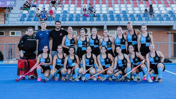 Las chicas de Santa Clara, flamantes campeonas del 2025